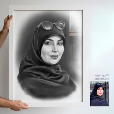 طراحی چهره زن محجبه با سیاه قلم