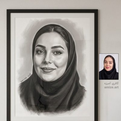 نقاشی چهره زن با حجاب خندان سیاه قلم